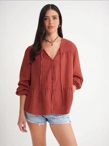 MixRay Blouse in Red: front