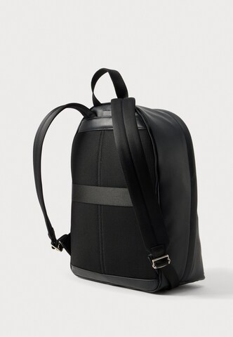 Calvin Klein - Mochila em preto: atrás
