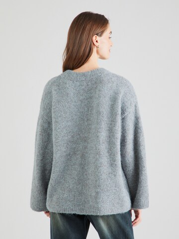 TOPSHOP Sweater in Grey