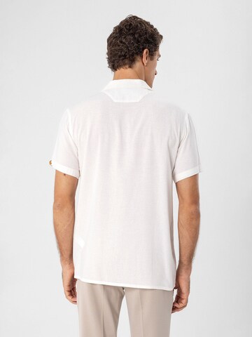 Coupe regular Chemise Antioch en beige