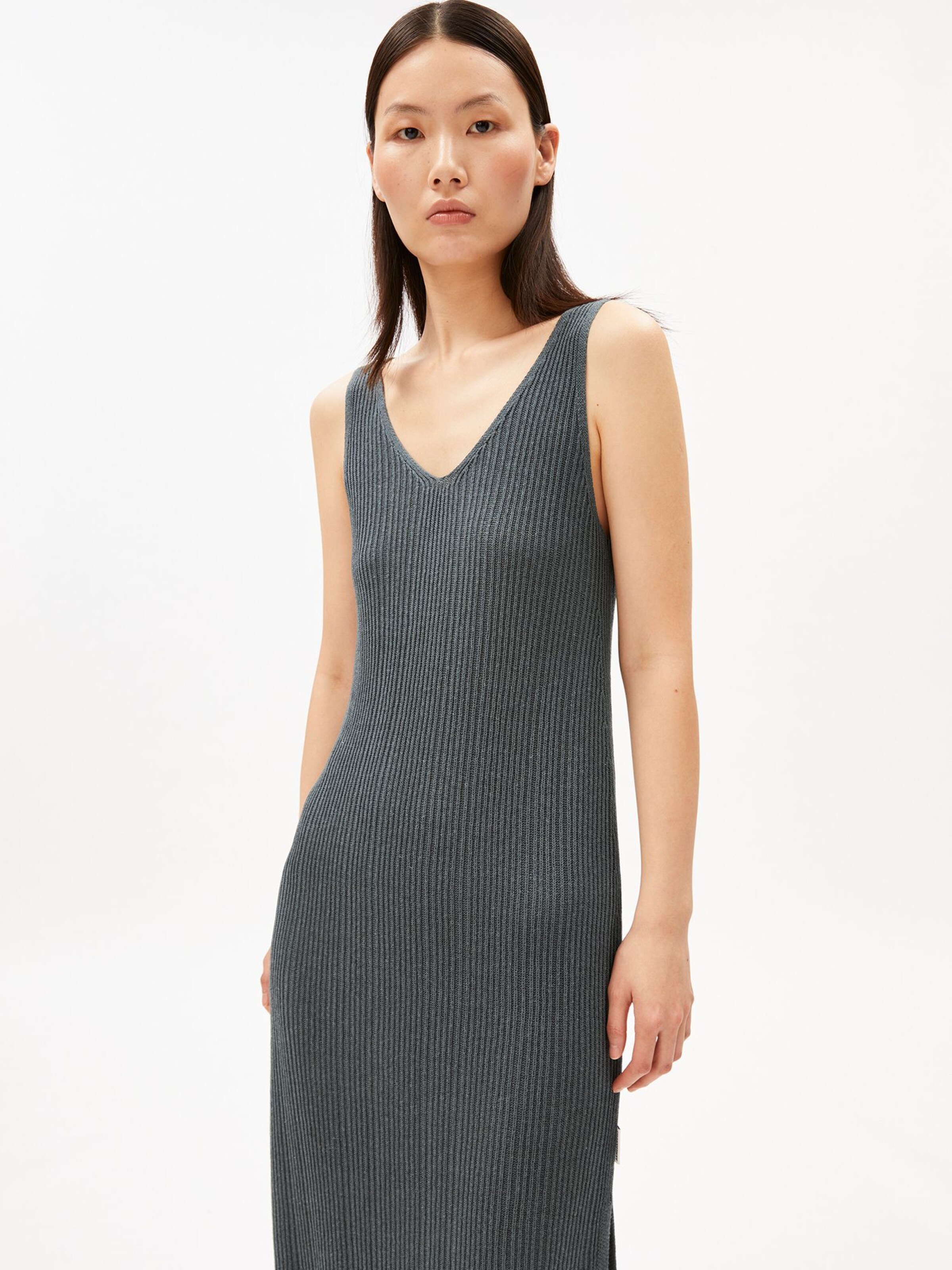 ARMEDANGELS Gebreide jurk in Grijs