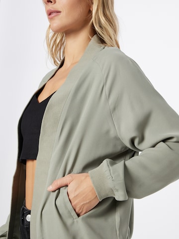 ABOUT YOU Between-Season Jacket 'Gina' in Green