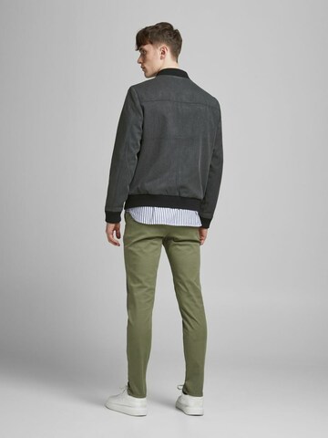 Geacă de primăvară-toamnă 'Henri' de la JACK & JONES pe gri