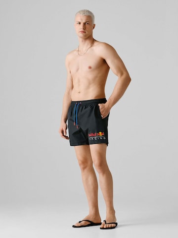 Red Bull Racing x Pepe Jeans Zwemshorts in Zwart