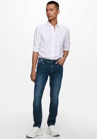 Only & Sons - Ajuste estrecho Camisa 'Caiden' en blanco