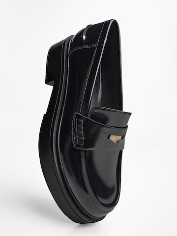 Chaussure basse Bershka en noir