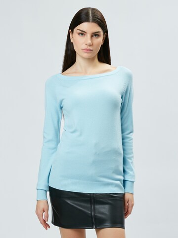 Influencer Trui in Blauw: voorkant