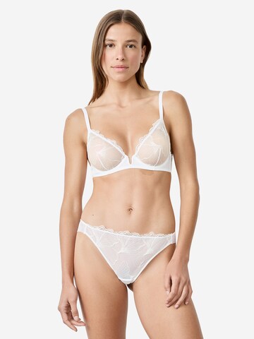 String di ETAM in beige