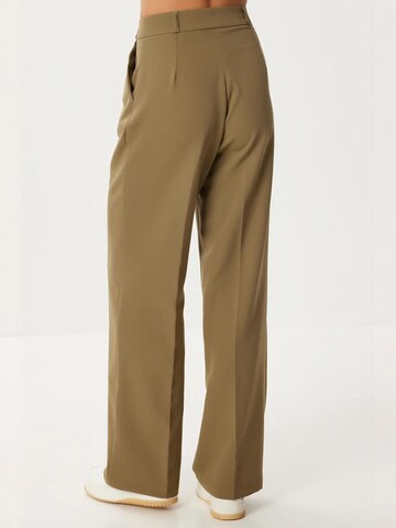 regular Pantaloni di Happiness İstanbul in verde