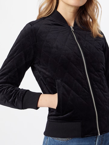 Urban Classics Jacke in Schwarz