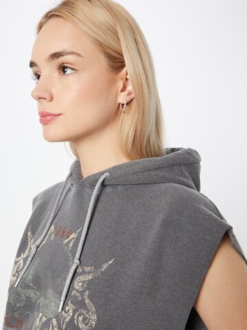 Felpa 'RECKLESS' di BDG Urban Outfitters in grigio