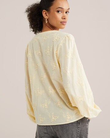 Bluză de la WE Fashion pe galben