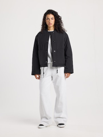 America Today Tussenjas in Zwart