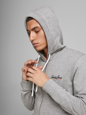 JACK & JONES - Sudadera con cremallera 'Tons' en gris