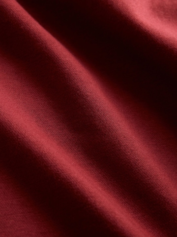 The Set Sweat suit in Red