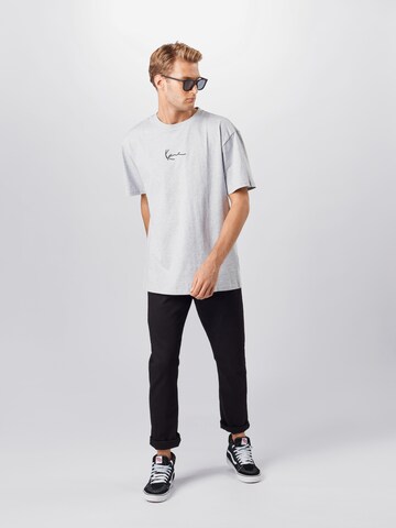 Karl Kani Regular Fit T-Shirt in Grau