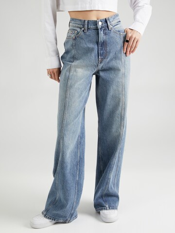 Tommy Jeans Wide Leg Farkut 'CLAIRE WIDE LEG' värissä sininen: edessä