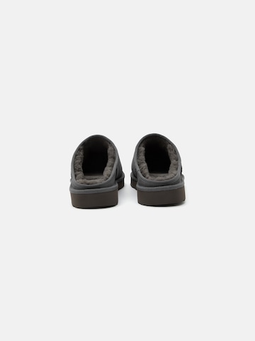 UGG Тапки 'CLASSIC' в Серый