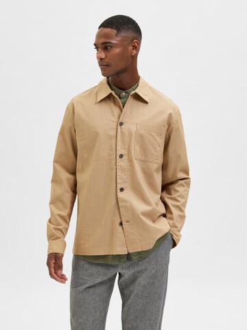 SELECTED HOMME Regular fit Overhemd 'Luka' in Bruin: voorkant