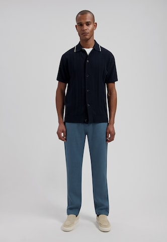 Dstrezzed Normalny krój Chinosy 'James' w kolorze niebieski