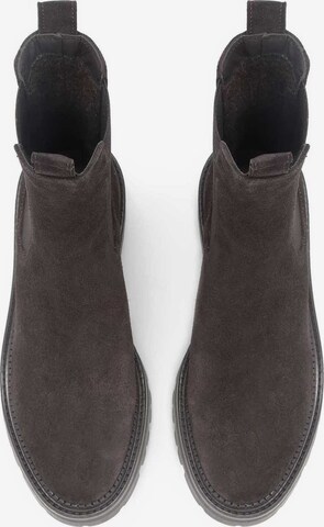 Kazar Chelsea Boots in Brown