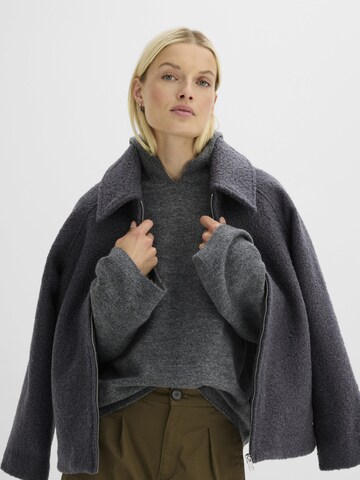 Pullover extra large di bonprix in grigio