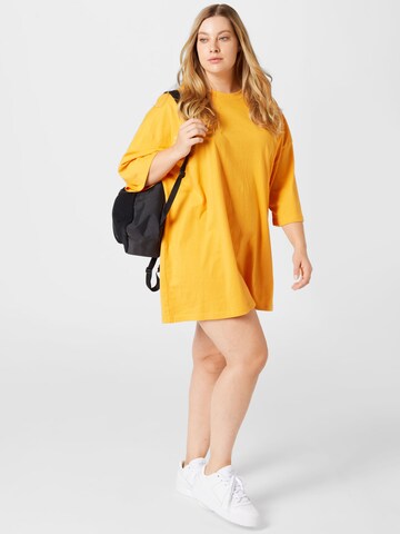 Public Desire Curve Shirt in Oranje