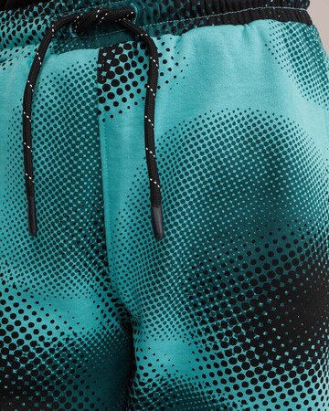 WE Fashion Regular Trousers in Green