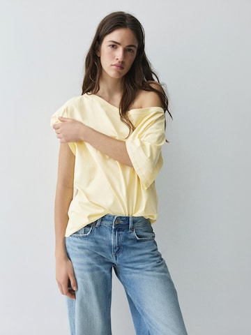 Pull&Bear Тениска в жълто: отпред