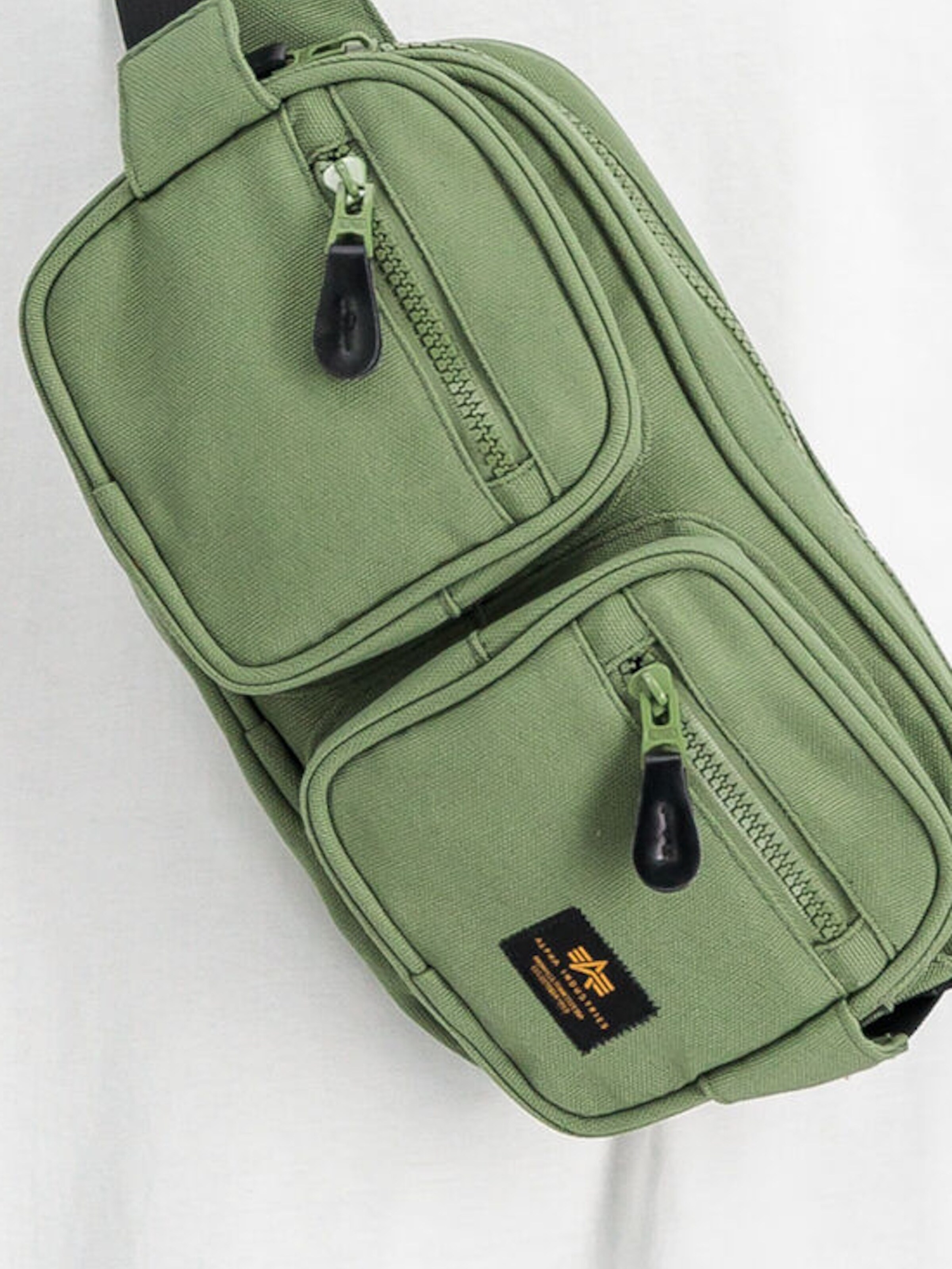 ALPHA INDUSTRIES Fanny Pack in Green