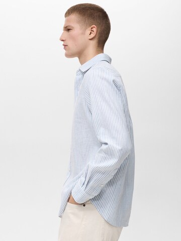 MANGO MAN Regular fit Button Up Shirt 'EMMA' in Blue