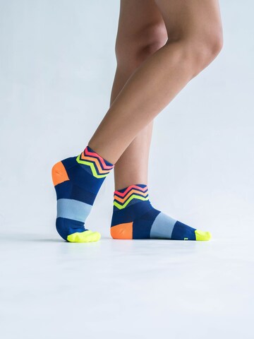 INCYLENCE Sportsocken 'WAVES SHORT' in Blau