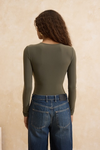 Trendyol Shirt Bodysuit in Green
