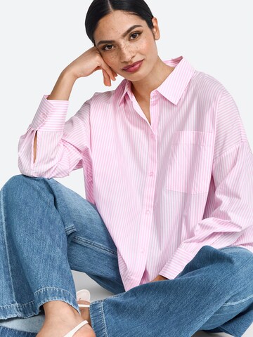 Rich & Royal Blouse in Pink: front