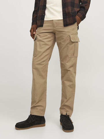 Loosefit Pantalon cargo JACK & JONES en marron : devant