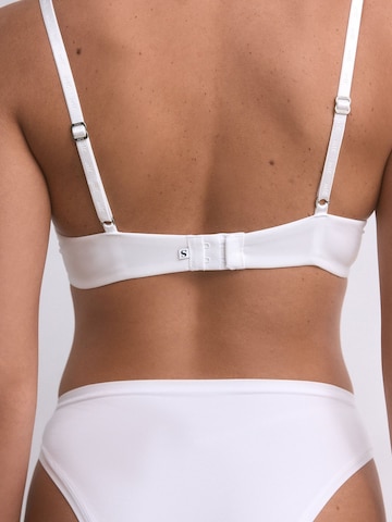 self. T-Shirt BH in Weiß