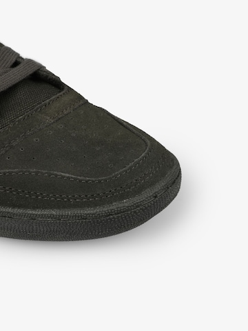 Sneaker bassa 'Randy' di Scalpers in grigio