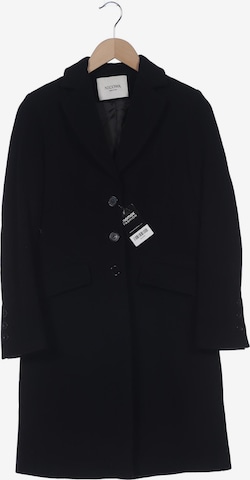 Nicowa Jacket & Coat in M in Black: front