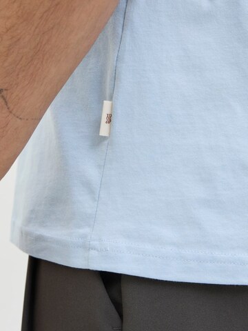 JACK & JONES Shirt 'JORTAVIRA AOP POCKET TEE' in Blue