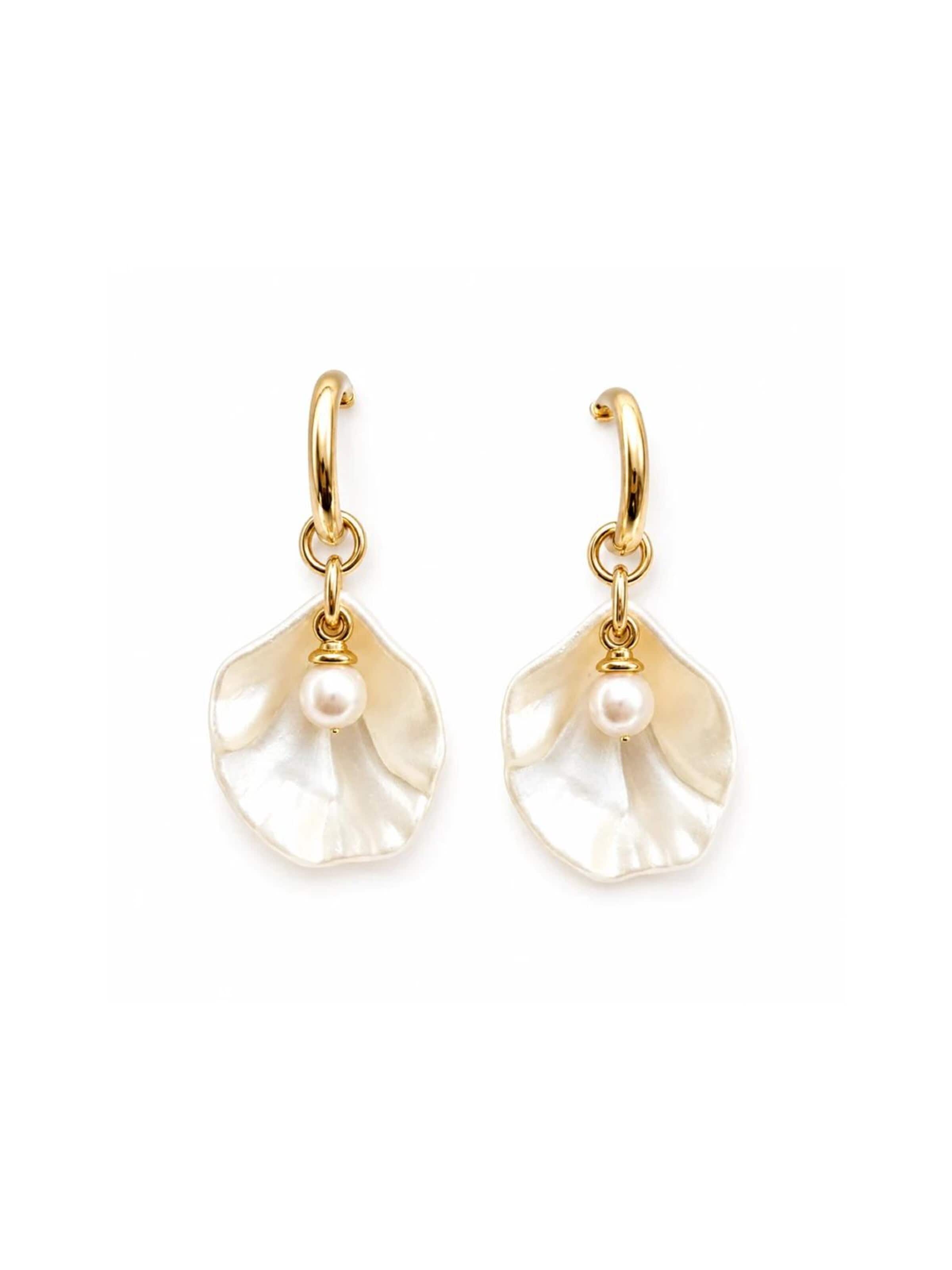 Sally Jane Bridal Ohrringe 'Shell Earrings Gold'‌‌‌ in Gold: Vorderseite