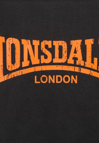 LONSDALE Bluzka sportowa 'Wolterton' w kolorze czarny