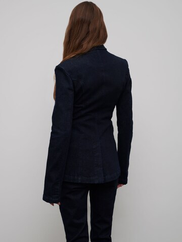 RÆRE by Lorena Rae Blazer 'Adena' in Blau