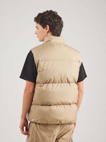 Gilet 'CLUB' Nike Sportswear en beige