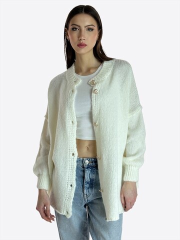 Elara Strickjacke in Weiß: Vorderseite