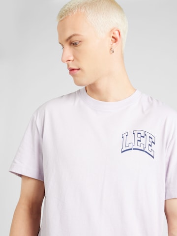 Lee Bluser & t-shirts 'VARSITY' i lilla