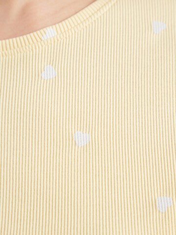 T-shirt 'ONLFENJA' ONLY en jaune