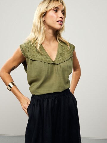 Chemisier Next en vert : devant