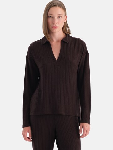 Dagi Футболка в Коричневый: спереди