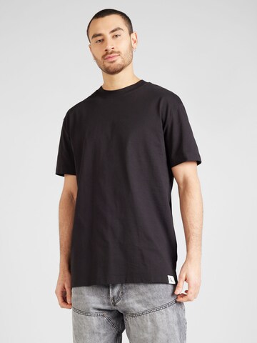 Tricou de la Calvin Klein Jeans pe negru: față