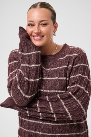 KAFFE CURVE Sweater in Brown
